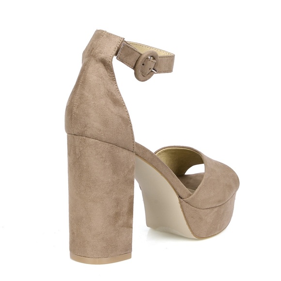 Francis-02 Women's Chunky  Heel Sandals - Picture 3 of 4